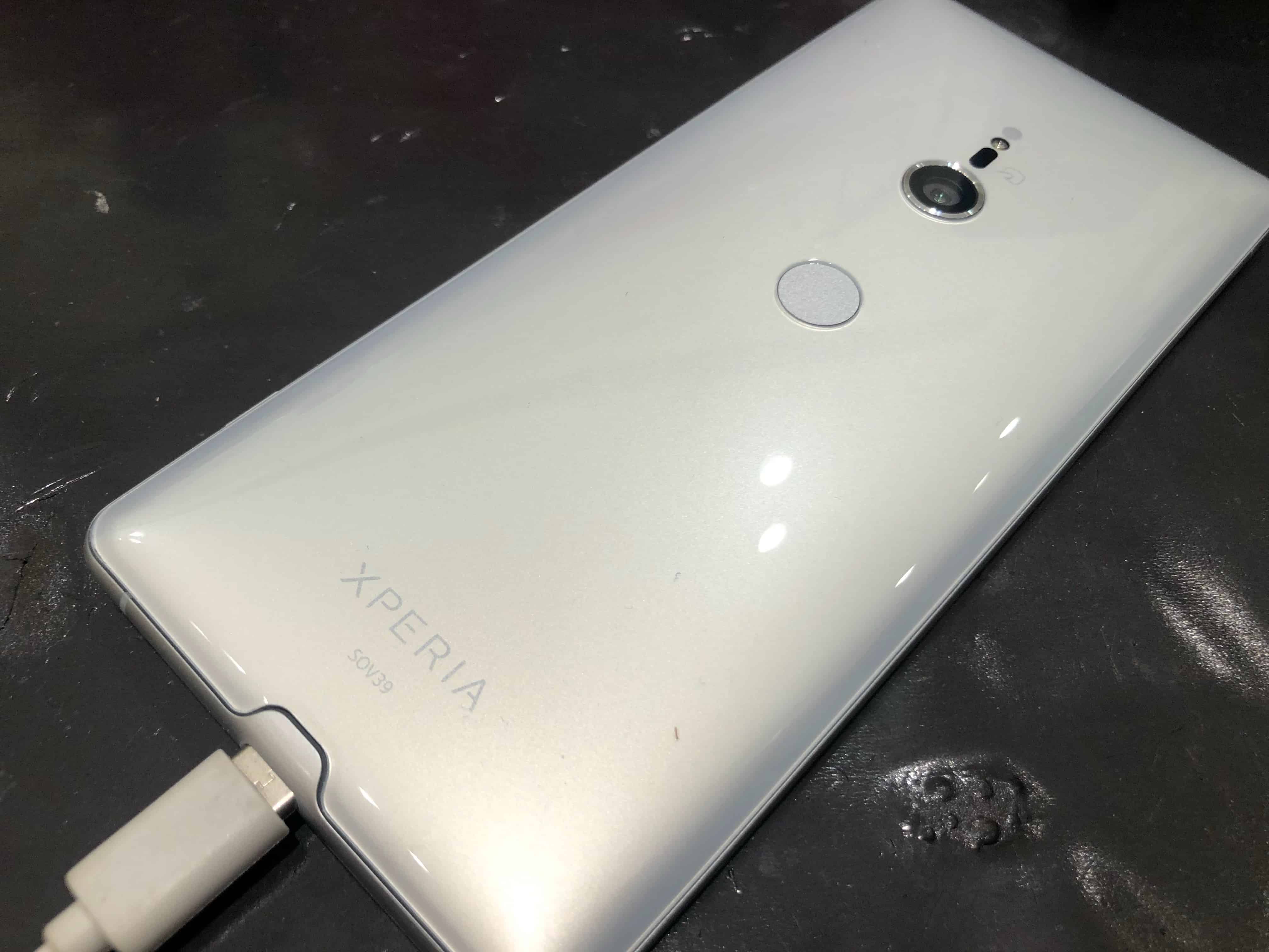 Xperia Xz3 画面に緑の線しか映らない故障を修理しました スマホスピタル大丸札幌