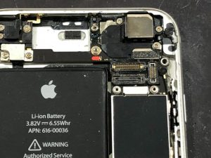 iPhone基盤修理2
