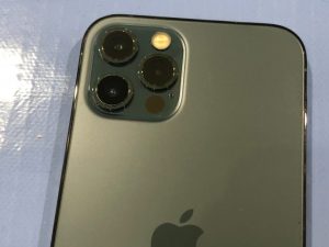 iPhone 12 Proカメラレンズ割れ2