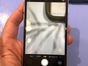 iPhoneカメラに線が入る？iPhone SE（第2世代）のカメラ修理を