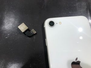 iPhone SE2カメラ修理後