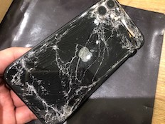 iPhone背面ガラス割れ修理