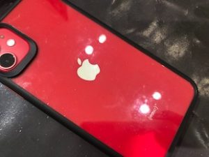 iPhone 11画面修理 背面