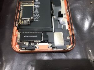 iPhone XR急に充電ができなくなってしまった