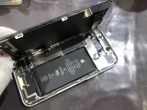 iPhone 12 カメラレンズ交換を解説！カメラレンズ割れとカメラが真っ暗