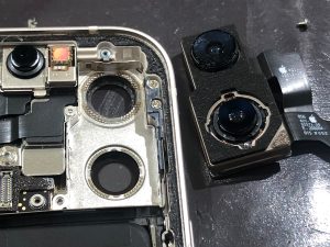 iPhone 12 カメラレンズ交換を解説！カメラレンズ割れとカメラが真っ暗