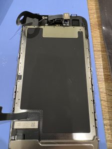 iPhone SE3パネル裏側