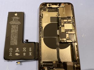 iPhone 11 Proバッテリー交換2