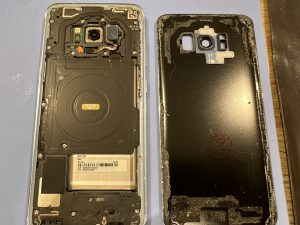 Galaxy S8背面パネル分解