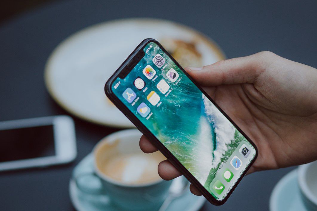 【重要】iPhone画面修理 LCD(液晶)とOLED(有機EL)の修理に違いについて!