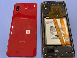 Galaxy A20バッテリー交換1