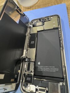 iPhone 13 バッテリー交換画像
