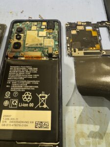 Xperia 5 II バッテリー交換分解工程