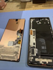 Pixel 6a 画面修理分解