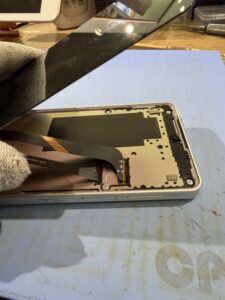 AQUOS Sense 6 分解