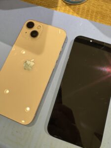 iPhone 13 画面修理