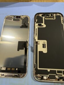 iPhone 16 Pro 分解内部