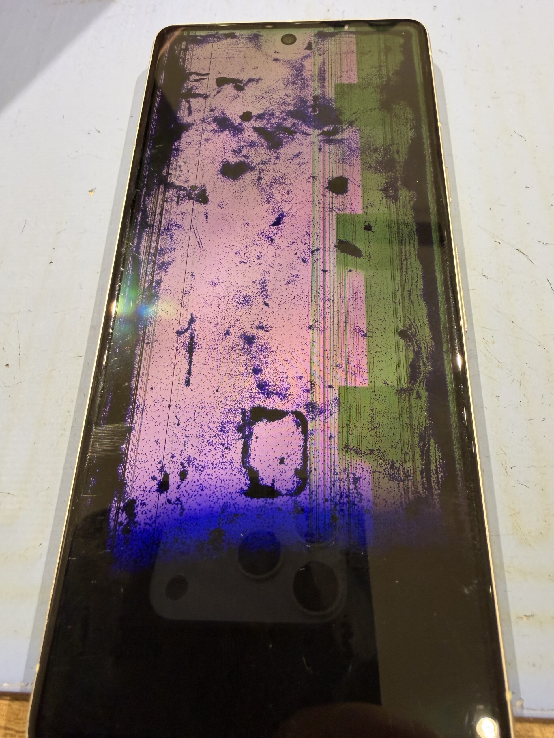 Google Pixel 7 Pro ブラック（一部画面不良あり） Google Pixel 7 Pro】画面ひび割れ 液晶破損 チカチカ 光漏れ 操作