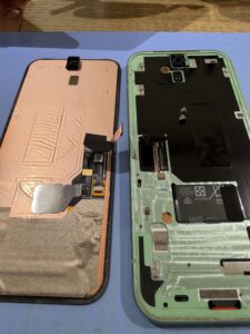 Google Pixel 8a 分解