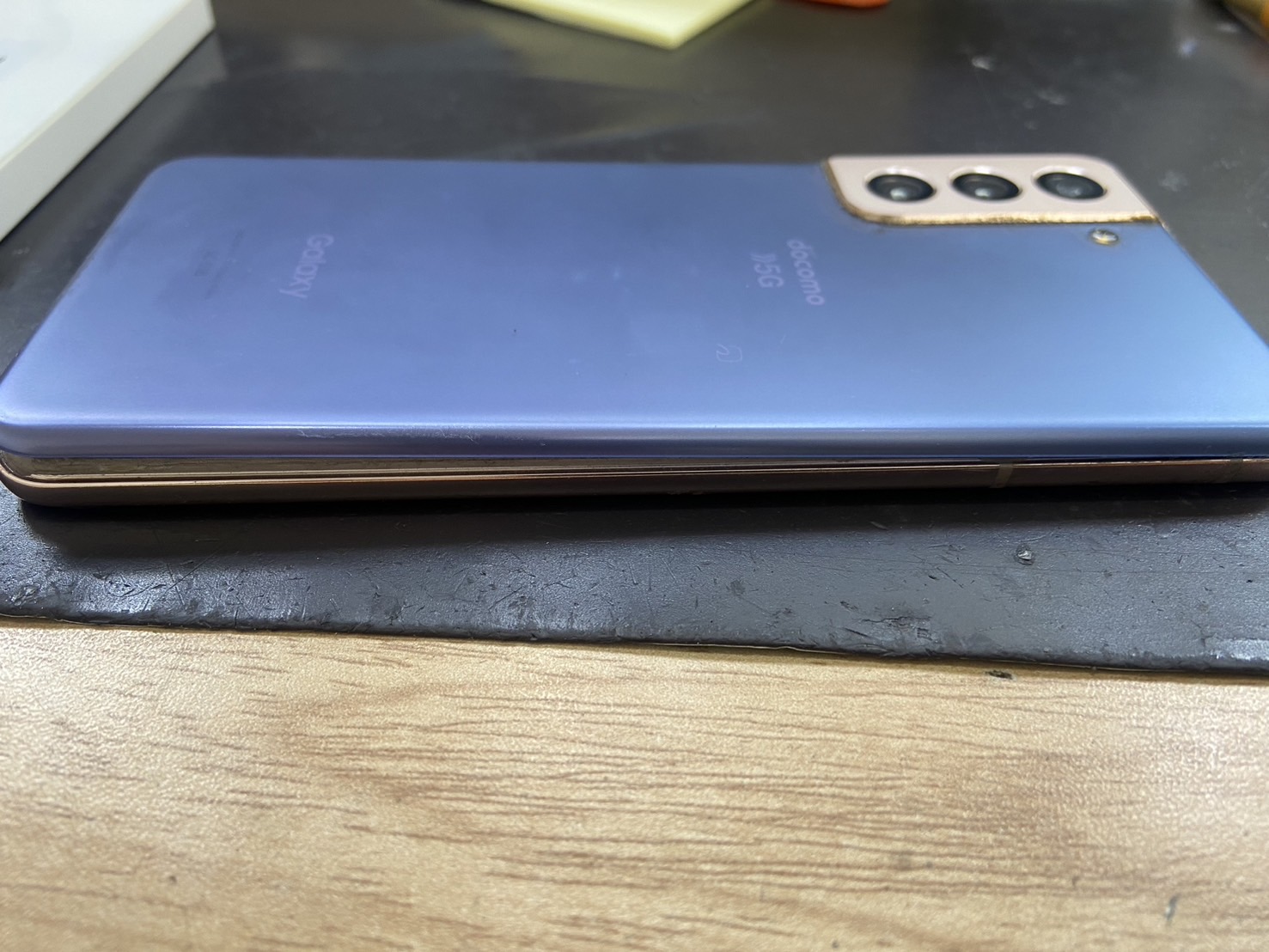 Galaxys21ファントムバイオレット　動作品　背面パネル変色 Galaxys21ファントムバイオレット動作品背面パネル変色