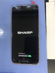 AQUOS sense3 画面仮付けで正常に起動している様子