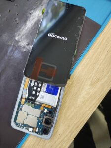 Galaxy A55 画面交換 仮付け動作確認中