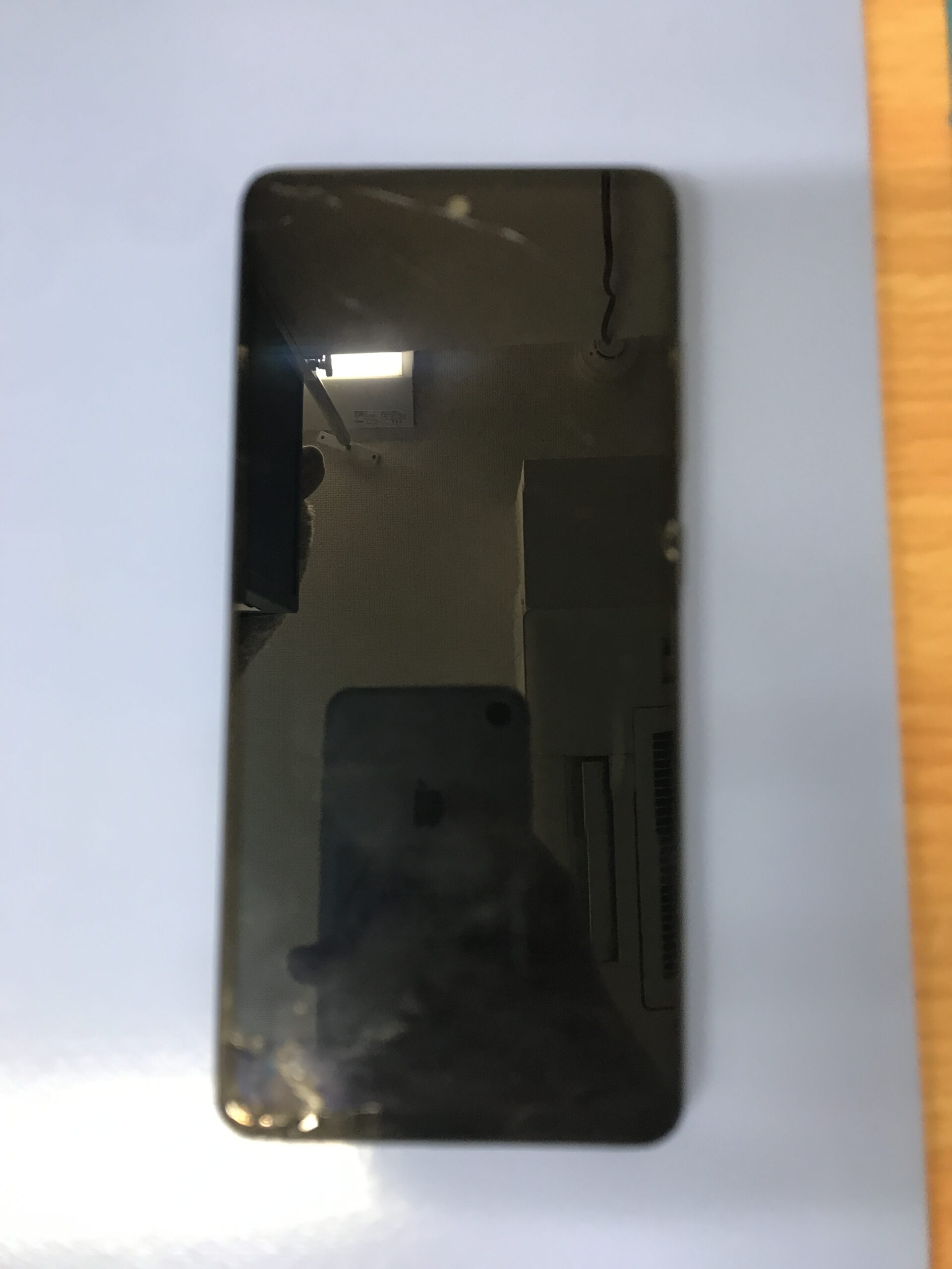 iPhone11ProMax 画面が映らない修理前の状態
