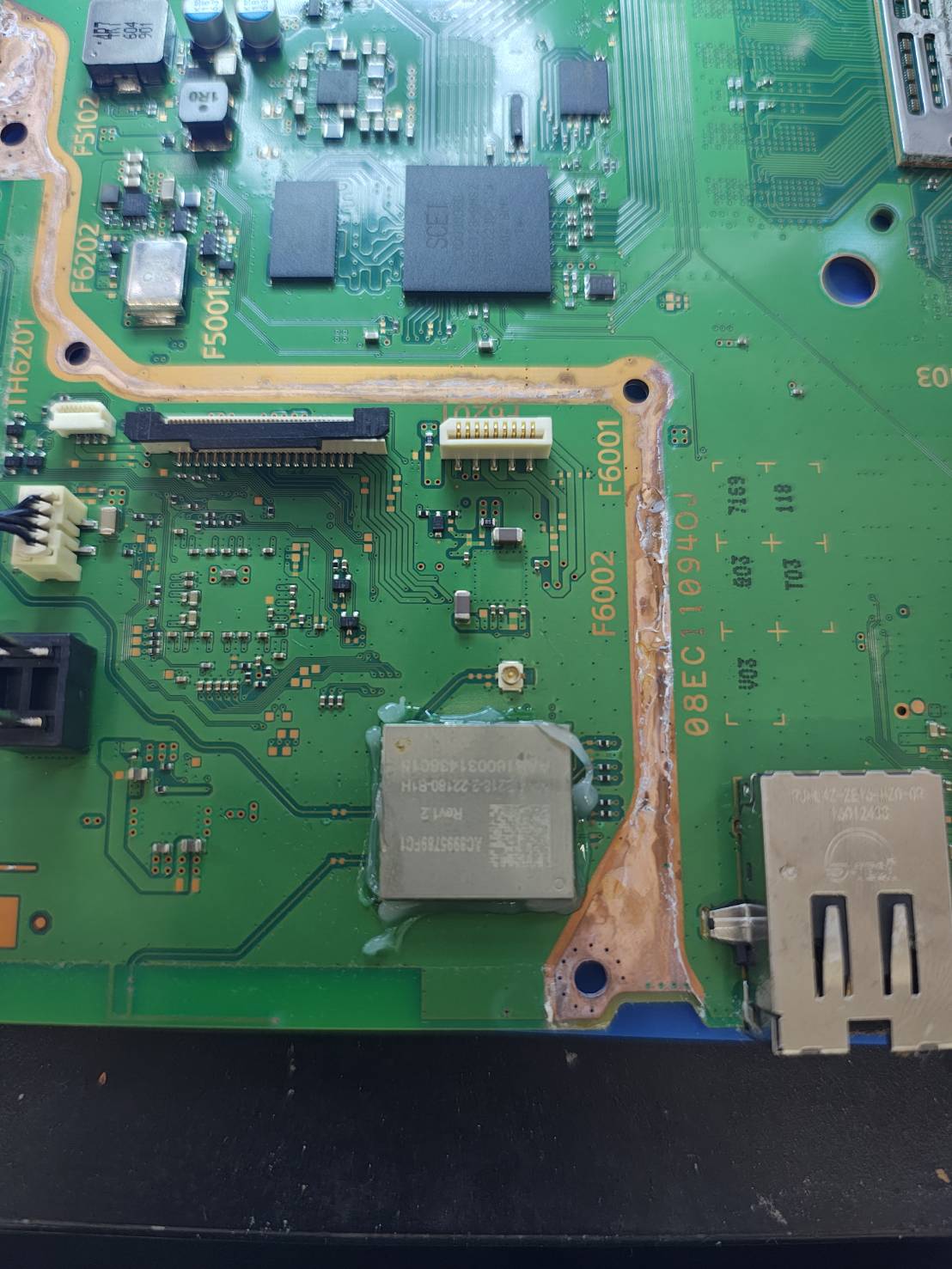PS4基板上のBluetoothモジュール