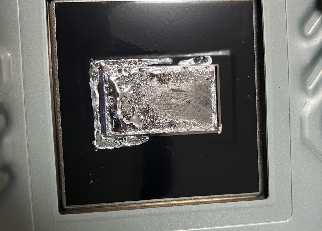 PS5ヒートシンク側で液体金属が偏り一部が乾いた状態