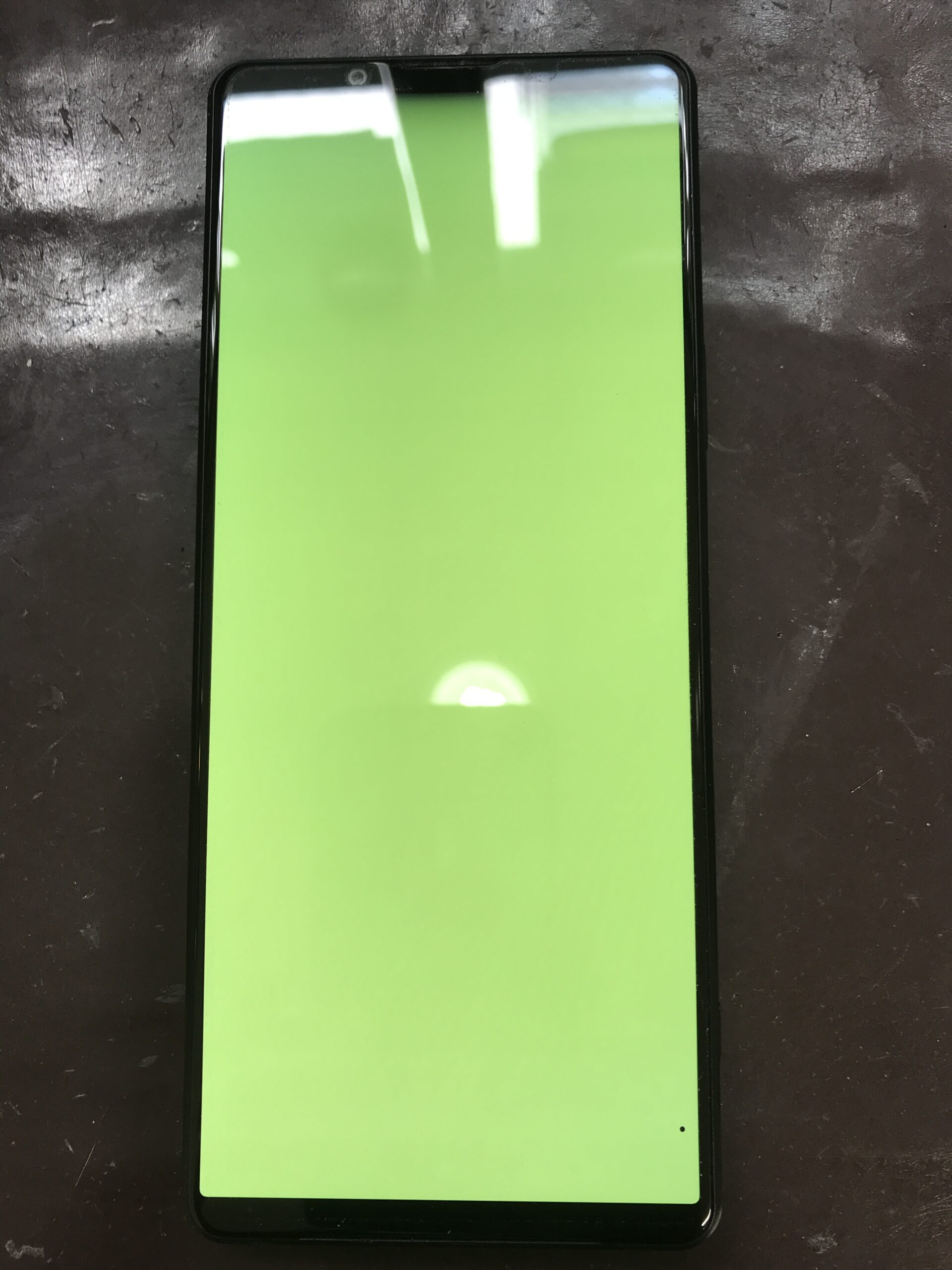 Xperia 1 III 修理前の緑色になった画面表示不良