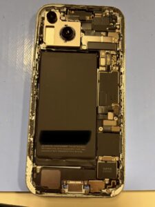 iPhone14内部