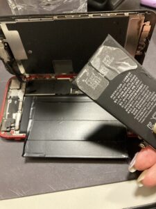 iPhone SE2の修理中