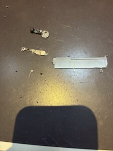 iPhone SE3の修理中