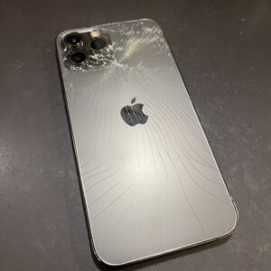 iPhone　背面ガラス