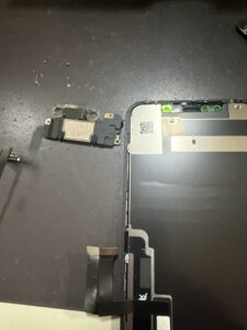 iPhone11の修理中
