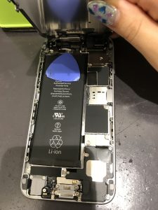 iPhone6修理中