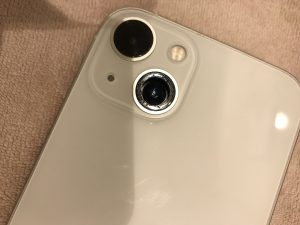 iPhone13カメラレンズ修理中