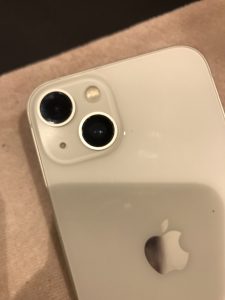 iPhone13カメラレンズ修理中