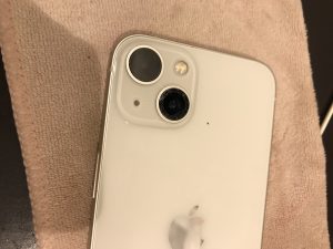 iPhone13カメラレンズ修理中