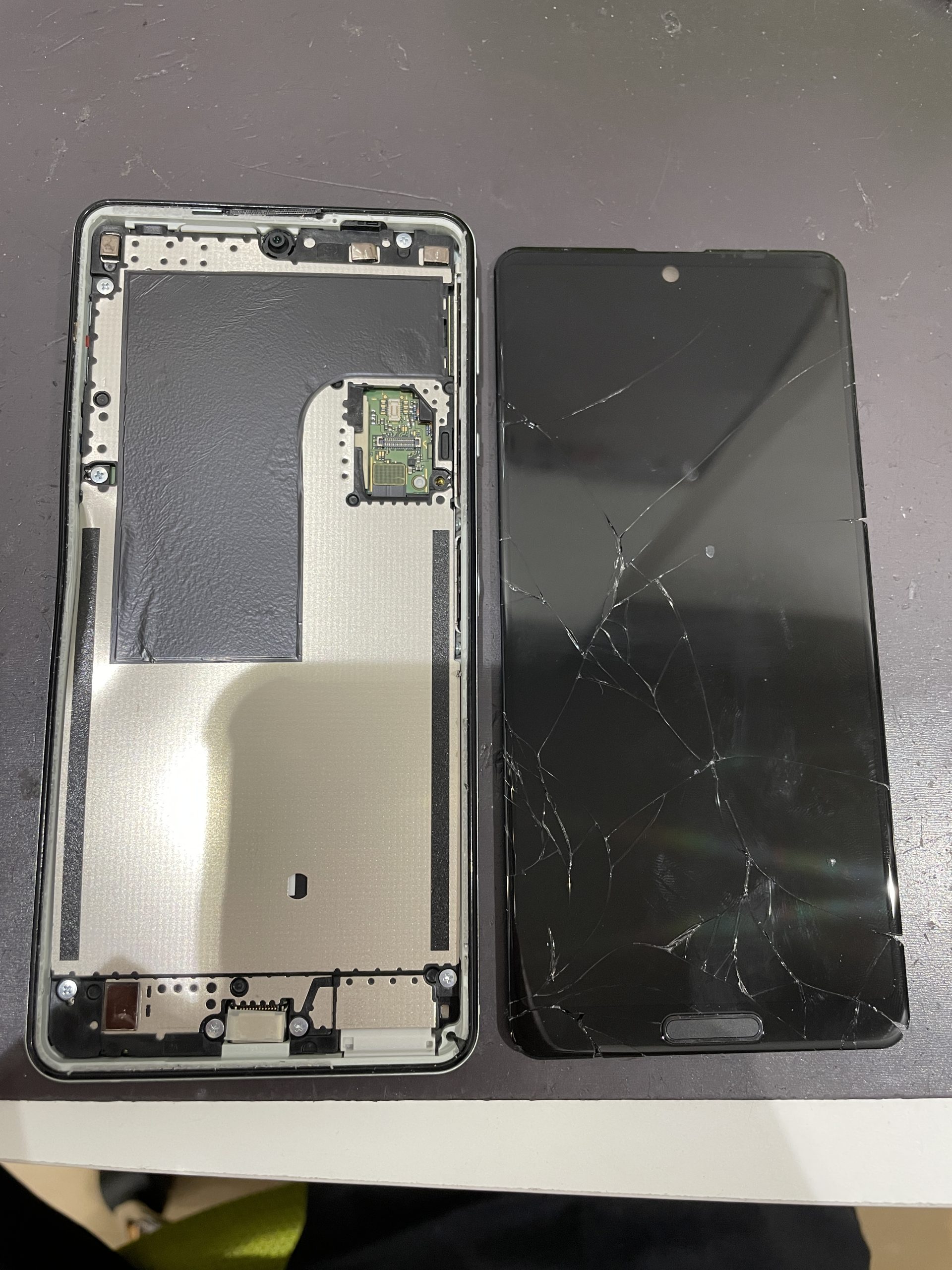 AQUOSsense5G【SHG03】画面割れ修理解説！ | スマホスピタルくずは