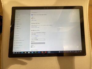 修理前のSurface Pro4の状態