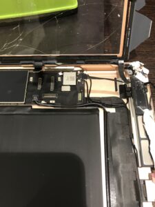 iPad第7世代修理中