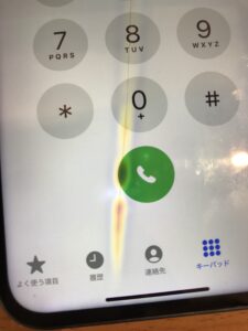 液晶漏れを起こしたiPhone13