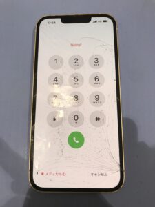 画面交換修理前のiPhone13