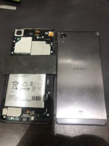 Xperia Xperformanceの修理中