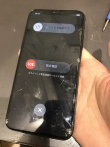 iPhoneXSの修理前