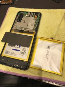 AQUOS Zero5G basicの修理中