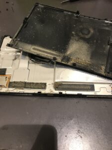 Switchの修理中