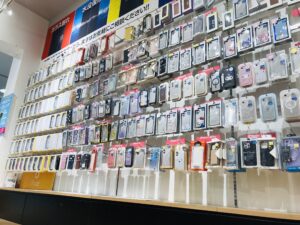 ケース販売やバッテリー交換などの修理屋、ガラスコーティングも