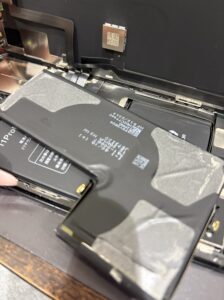 バッテリー交換中